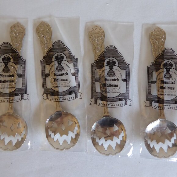 NEW HAUNTED HALLOWS LIVELY GHOSTS HALLOWEEN PUMPKIN SILVER TEA SPOON SET OF 4 - Picture 9 of 11